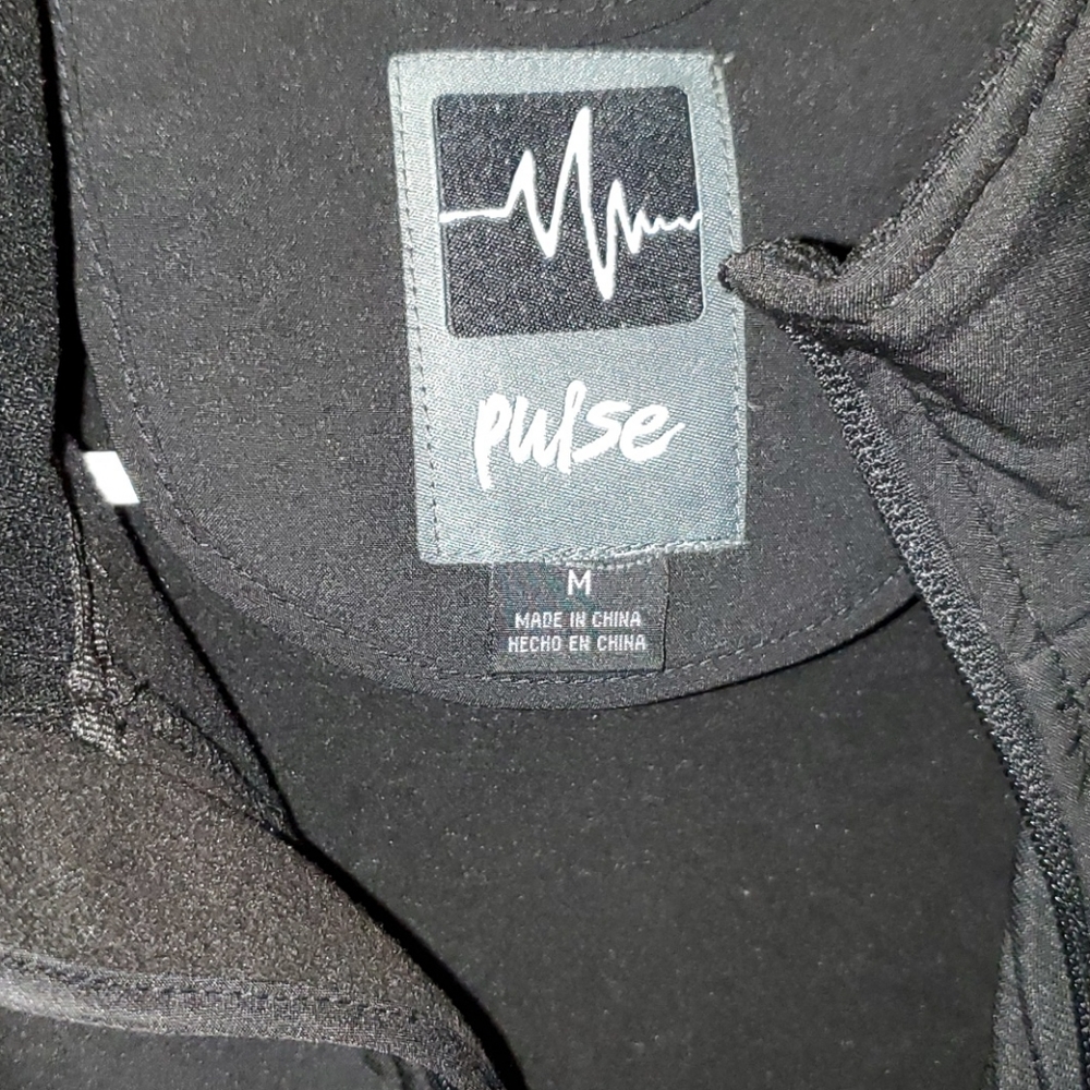 Waterproof/ Windproof Jacket - Picture 3 of 4